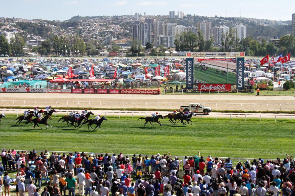 SIS refuerza su compromiso con las carreras en Latinoamérica patrocinando El Derby Day en Chile
