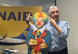 La polémica imagen de Bustinduy como payaso en la nueva campaña de Ryanair
VÍDEO Y FOTOS
