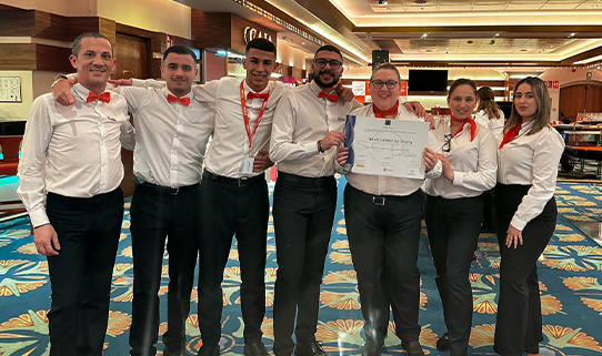 Equipo del Casino de Ceuta, orgulloso tras recibir la distinción de 