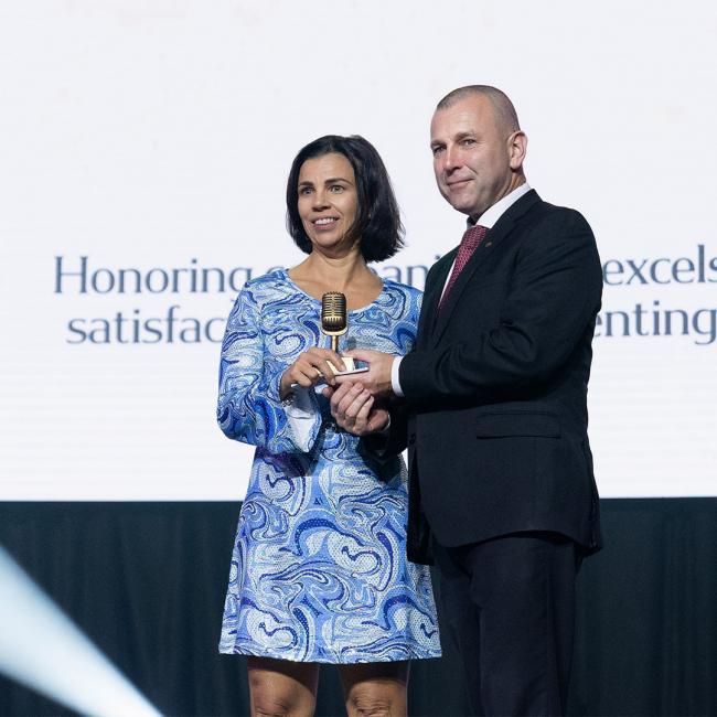TCSJOHNHUXLEY galardonada con el Premio a la Excelencia en el Servicio en los Premios a la Excelencia de Proveedores de Sands