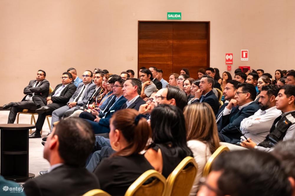 José González Fuentes, inagotable inspirador, al frente de Antay y Luckia Casino en una charla sobre liderazgo, trabajo en equipo y visión de futuro