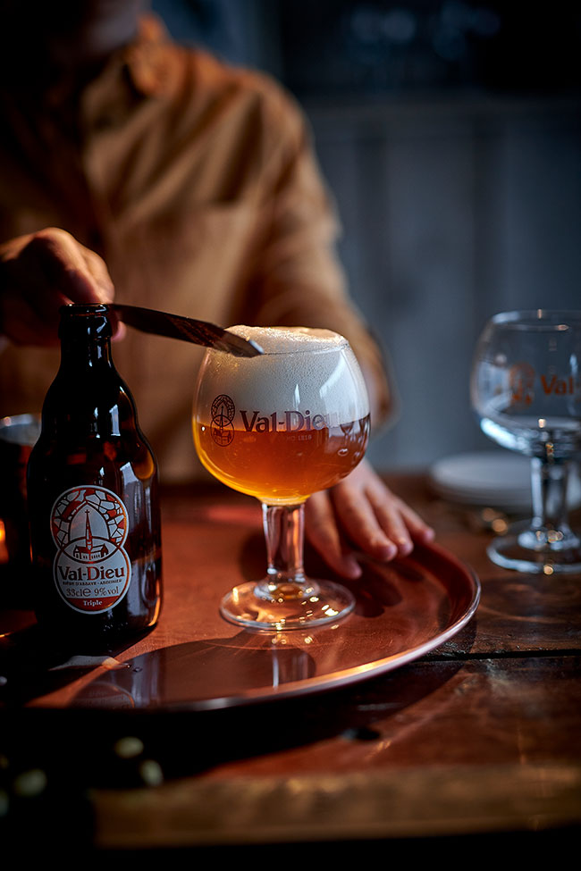 La prestigiosa VAL-DIEU será la CERVEZA OFICIAL de los VII PREMIOS AL JUEGO RESPONSABLE y RSC en el TEATRO REAL
VÍDEO
