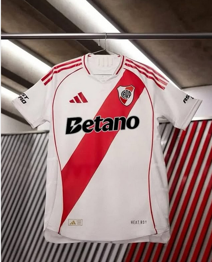 Betano reemplaza a Codere como patrocinador principal de River Plate desde mayo