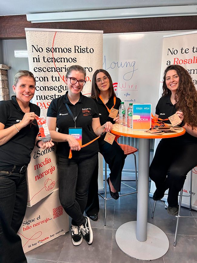 Luckia impulsa la captación de talento joven en la feria Young Talent de EF Business School