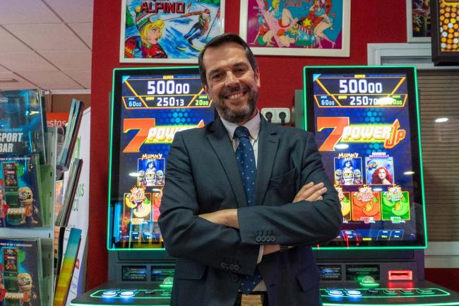 Entrevista exclusiva | R. Franco lanza en Andalucía 7 Power Up, la única máquina de hostelería con todos los juegos de persistencia percibida