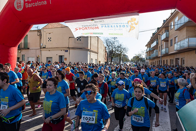 Fundación Sportium con la VIII Cursa i Passejada pel Parkinson en Terrassa con récord de participación