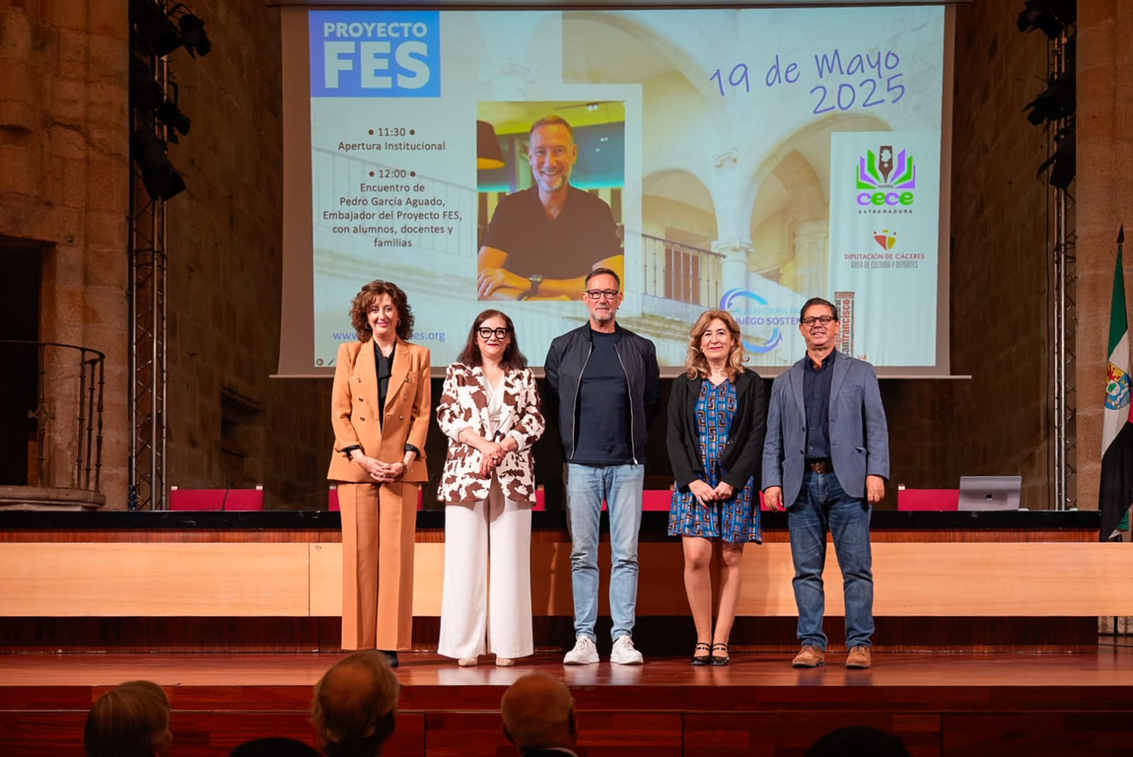 El Proyecto FES lleva la prevención de las adiciones juveniles a Extremadura con  la asistencia de Fátima Pablos Mateos