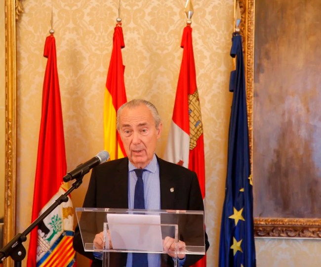 Luis Alberto de Cuenca, jurado de los VII premios al Juego Responsable y RSC y Premio Reina Sofía 2025