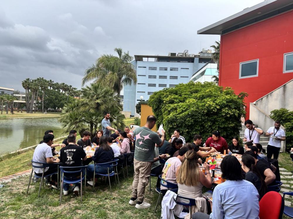 Grupo Vid celebra el Día del Trabajador a lo grande: Reunión de objetivos, juegos y el tradicional asado unen a la plantilla
FOTOS Y VÍDEOS