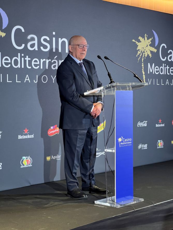 Jesús Álamo, el alcalde de Villajoyosa y la presidenta de Casino Mediterráneo, Nilva Álamo, celebran junto a más de 500 invitados la inauguración oficial del nuevo casino de La Vila