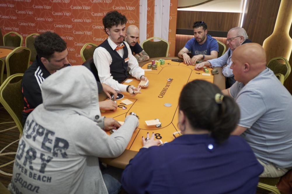 EL LUCKIA POKER FESTIVAL LLENA EL CASINO DE VIGO Y CLASIFICA A SIETE JUGADORES PARA LA GRAN FINAL DE BILBAO