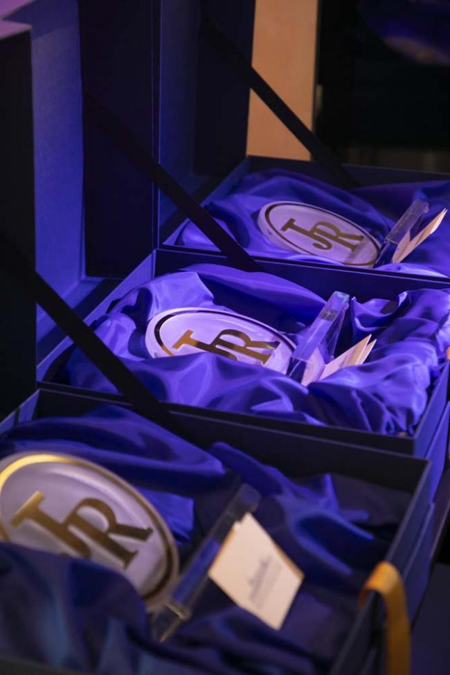 Así es la joya artesanal y exclusiva de la Real Fábrica de Cristal creada para los Premiados al Juego Responsable y RSC