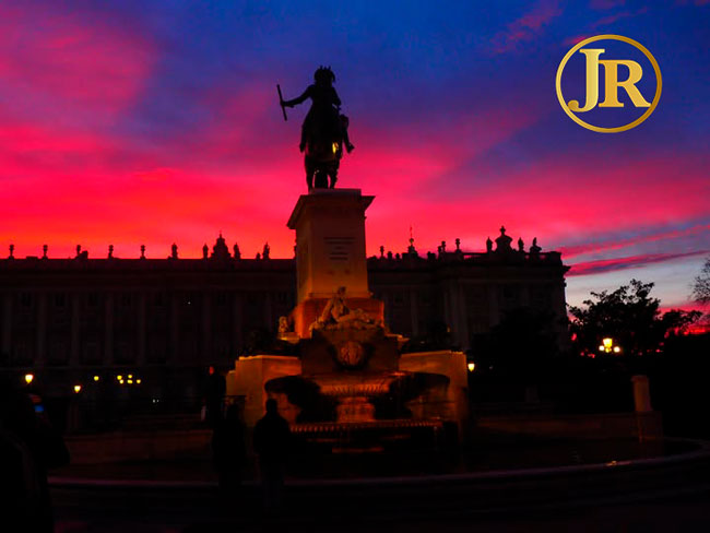 Atardecer desde la terraza del Teatro Real de Madrid