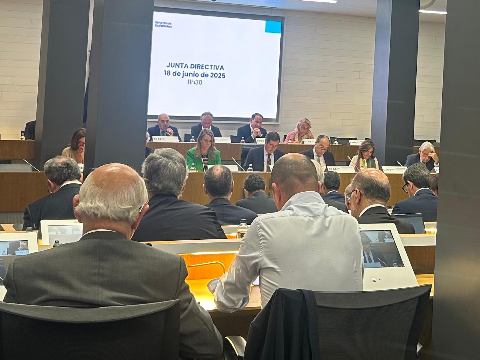 FEMARA traslada su inquietud por la deriva regulatoria y la falta de consenso en la Junta Directiva de CEOE