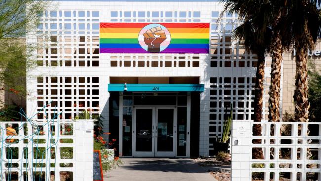 Las Vegas Sands dona 270.000 dólares al LGBTQ+ Center of Southern Nevada como parte de su programa Sands Cares