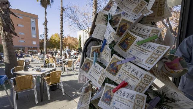 Los loteros cargan contra LOTERÍAS Y APUESTAS DEL ESTADO pese al aval del Supremo: 
