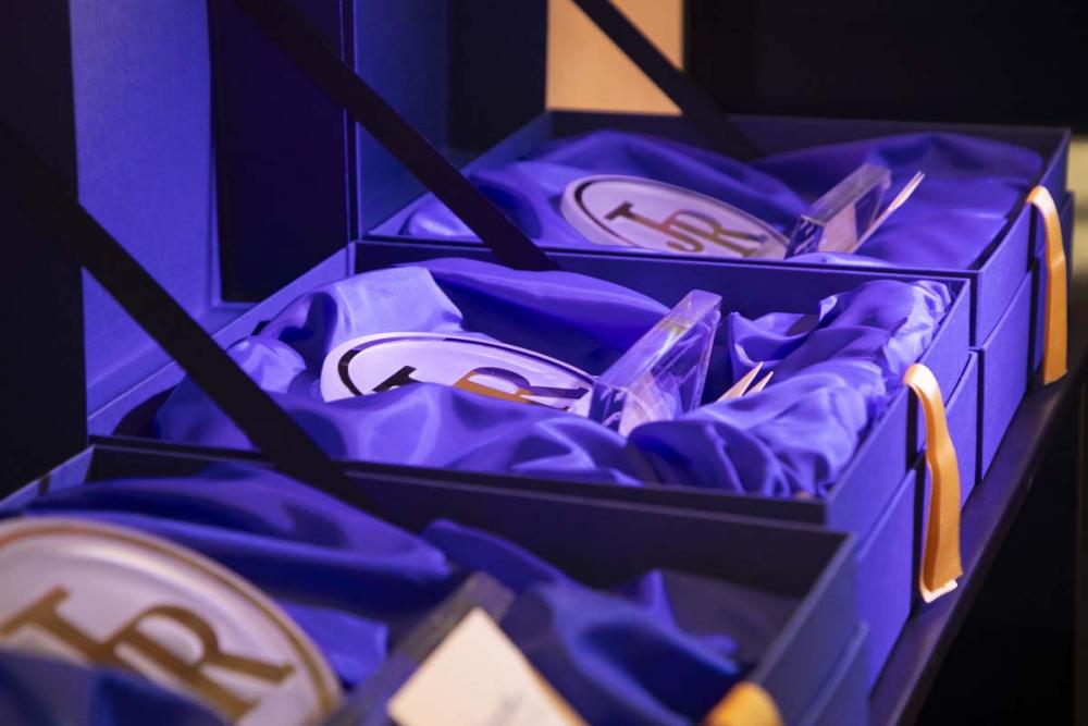 Así es la joya artesanal y exclusiva de la Real Fábrica de Cristal creada para los Premiados al Juego Responsable y RSC