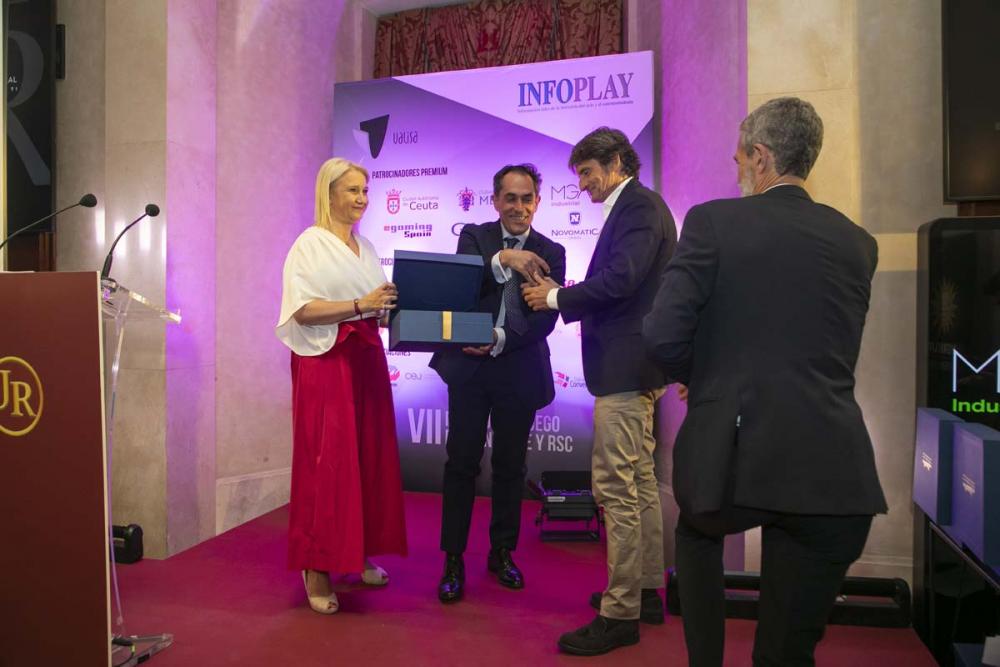 CIRSA, premiada como Empresa más comprometida con la RSC,... y donde Carlos Duelo se marcó un Sergio Ramos