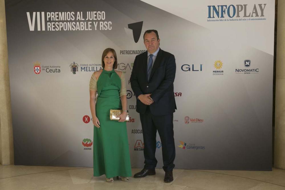 Asensi y Vall entregan el galardón a la Fundación Flutter en el Teatro Real y Esther Martín-Ortega recoge el premio como Institución del Año