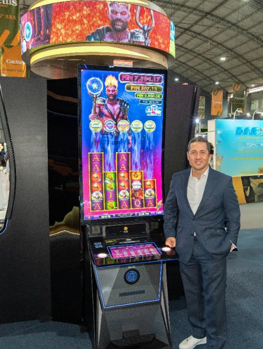 Clash Link triunfa en el stand de Merkur en Lima