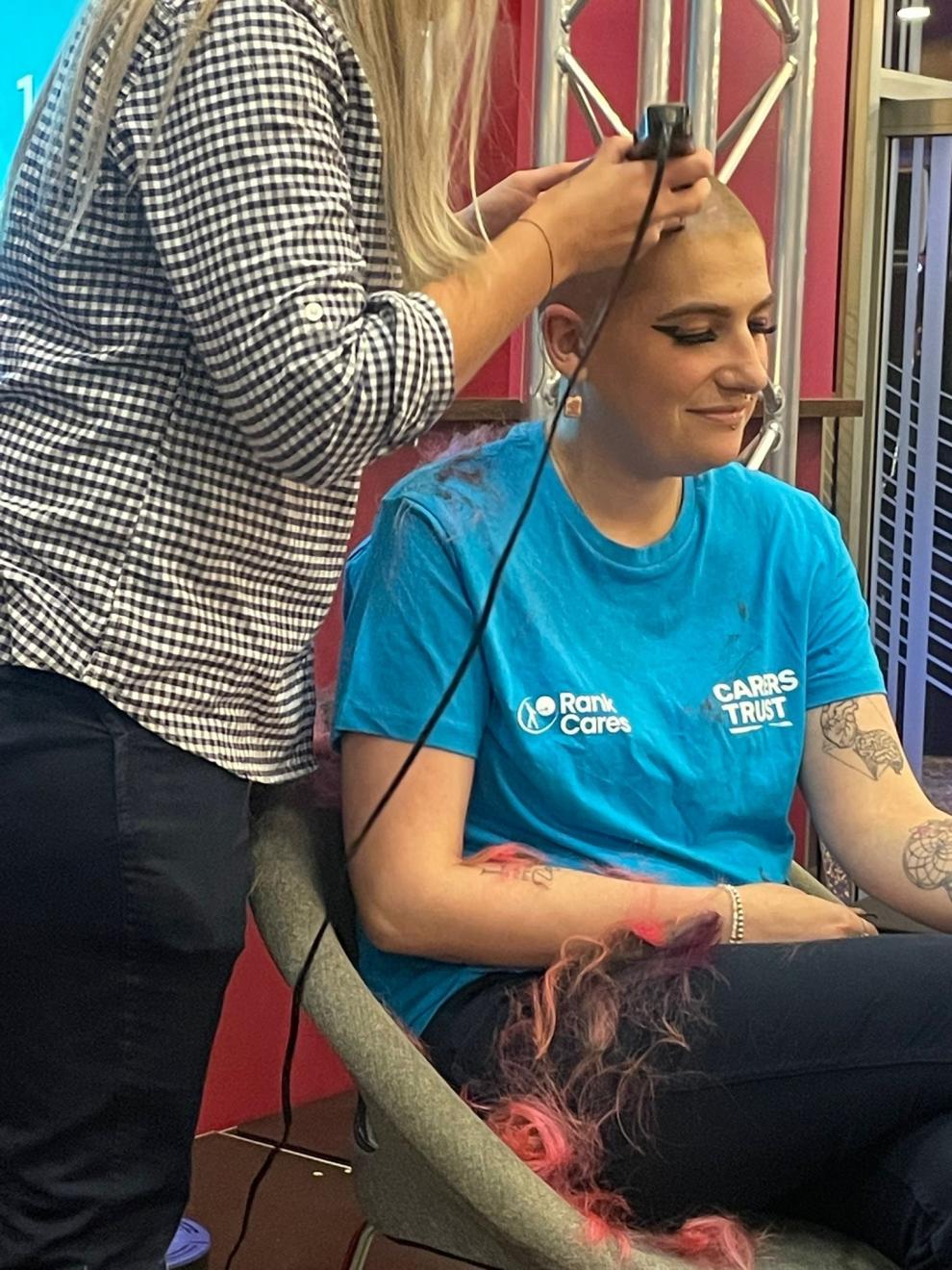 RANK CELEBRA MÁS DE 400.000 LIBRAS RECAUDADAS PARA CARERS TRUST