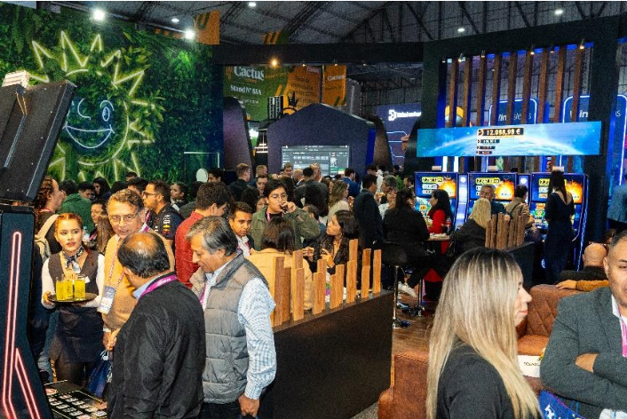 Clash Link arrasa en el stand de Merkur Gaming en el Peru Gaming Show 2025