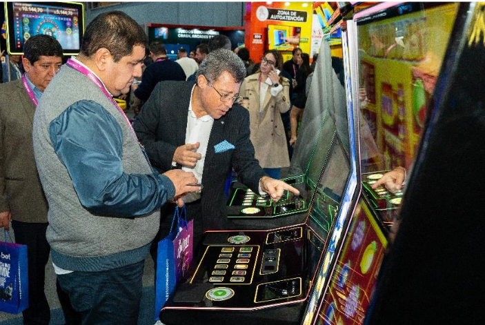 Clash Link arrasa en el stand de Merkur Gaming en el Peru Gaming Show 2025