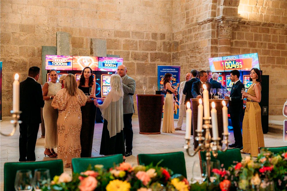 IGT celebra en la maravillosa Abadía Retuerta el éxito del proyecto Salones España con 2.500 máquinas instaladas
FOTOS