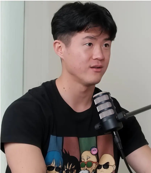 El Español descubre lo evidente: las máquinas mantienen vivos a muchos bares en España