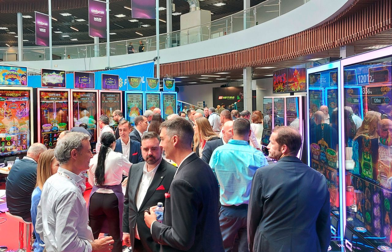 Zitro deslumbra en la primera jornada del Expo Congreso Andaluz en Torremolinos