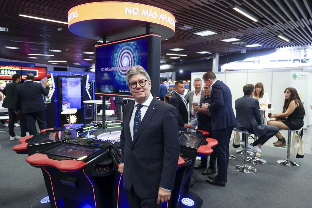 MERKUR DOSNIHA derrocha ambición en Torremolinos