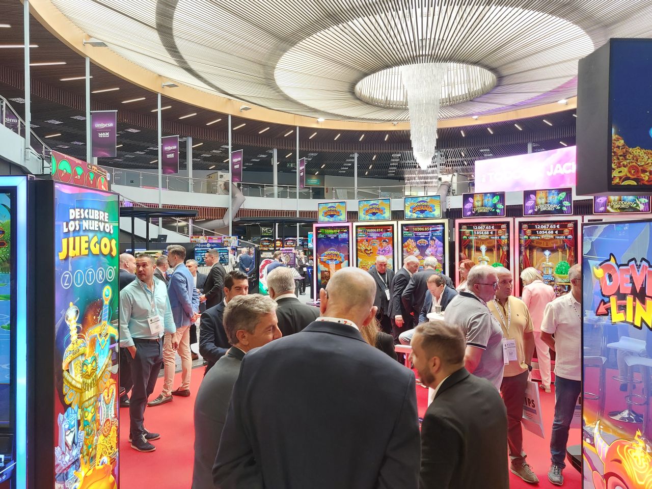 Zitro deslumbra en la primera jornada del Expo Congreso Andaluz en Torremolinos