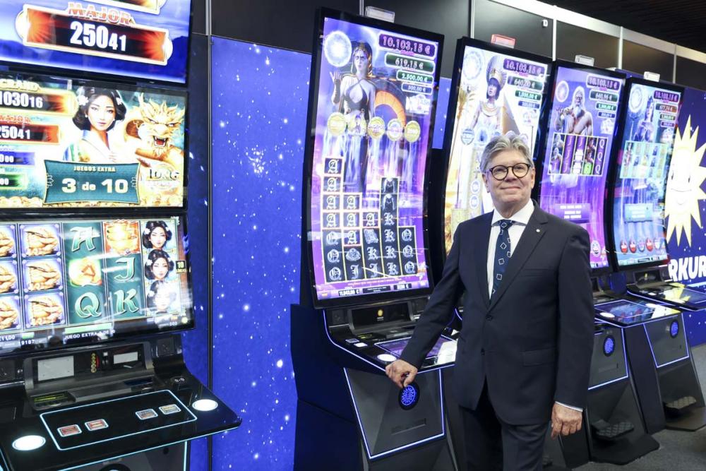 MERKUR DOSNIHA derrocha ambición en Torremolinos