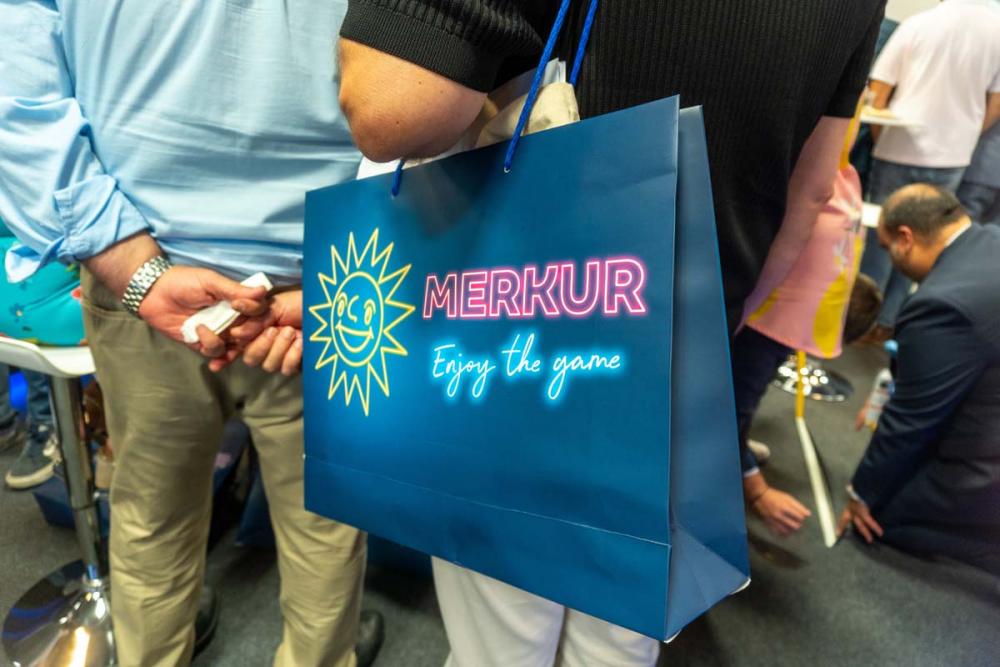 MERKUR DOSNIHA derrocha ambición en Torremolinos