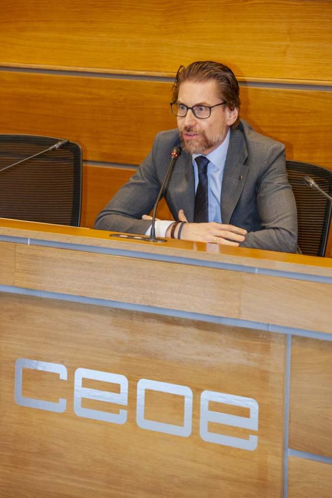 Bernhard Teuchmann defiende la cooperación entre fabricantes en el X aniversario del Club de Convergentes