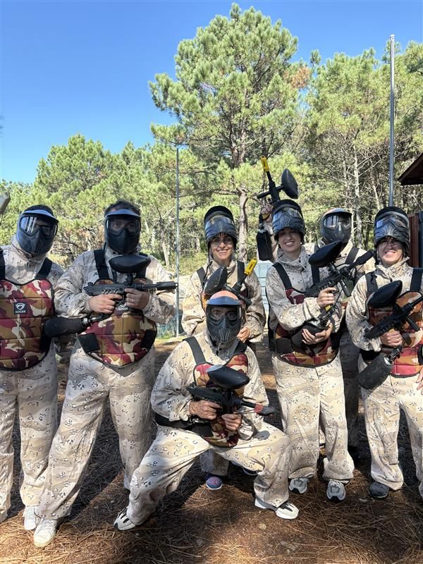 Casino La Toja refuerza el trabajo en equipo con una jornada de paintball organizada por Luckia