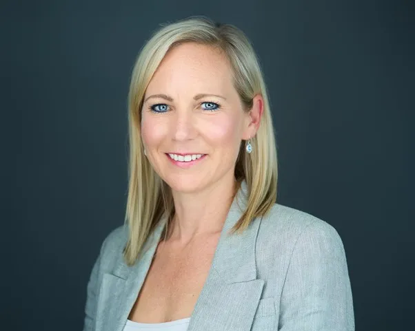 Aquí tiene la traducción al español:  Margaret Dunn, Directora de Portafolio para ICE Barcelona