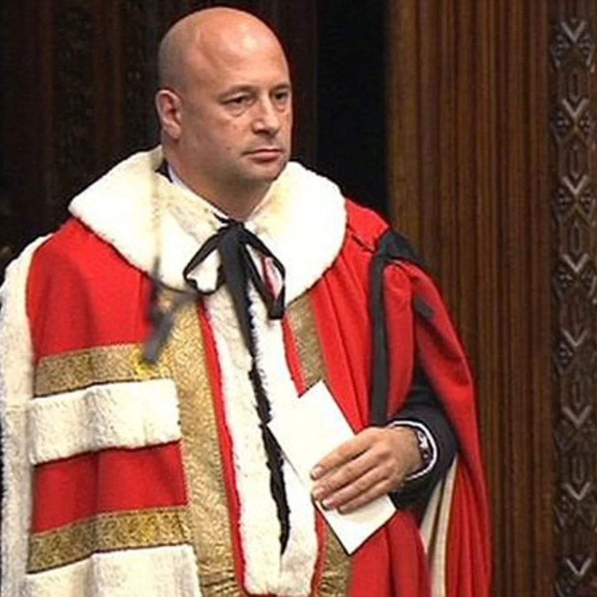 Lord Jon (Jonathan) Mendelsohn, con sus vestiduras ceremoniales en la Cámara de los Lores, presidente no ejecutivo de evoke que acaba de dimitir con efecto inmediato