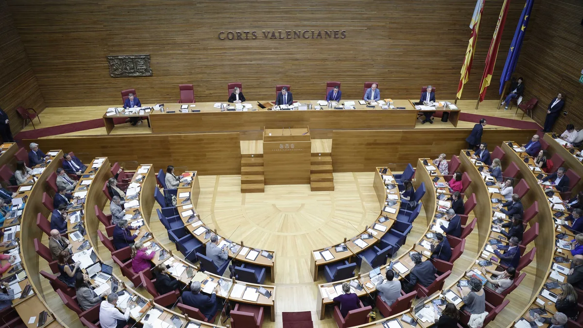 PP y Vox mantienen la Ley del Juego en la Comunitat Valenciana y rechazan recuperar la distancia mínima con colegios y hospitales