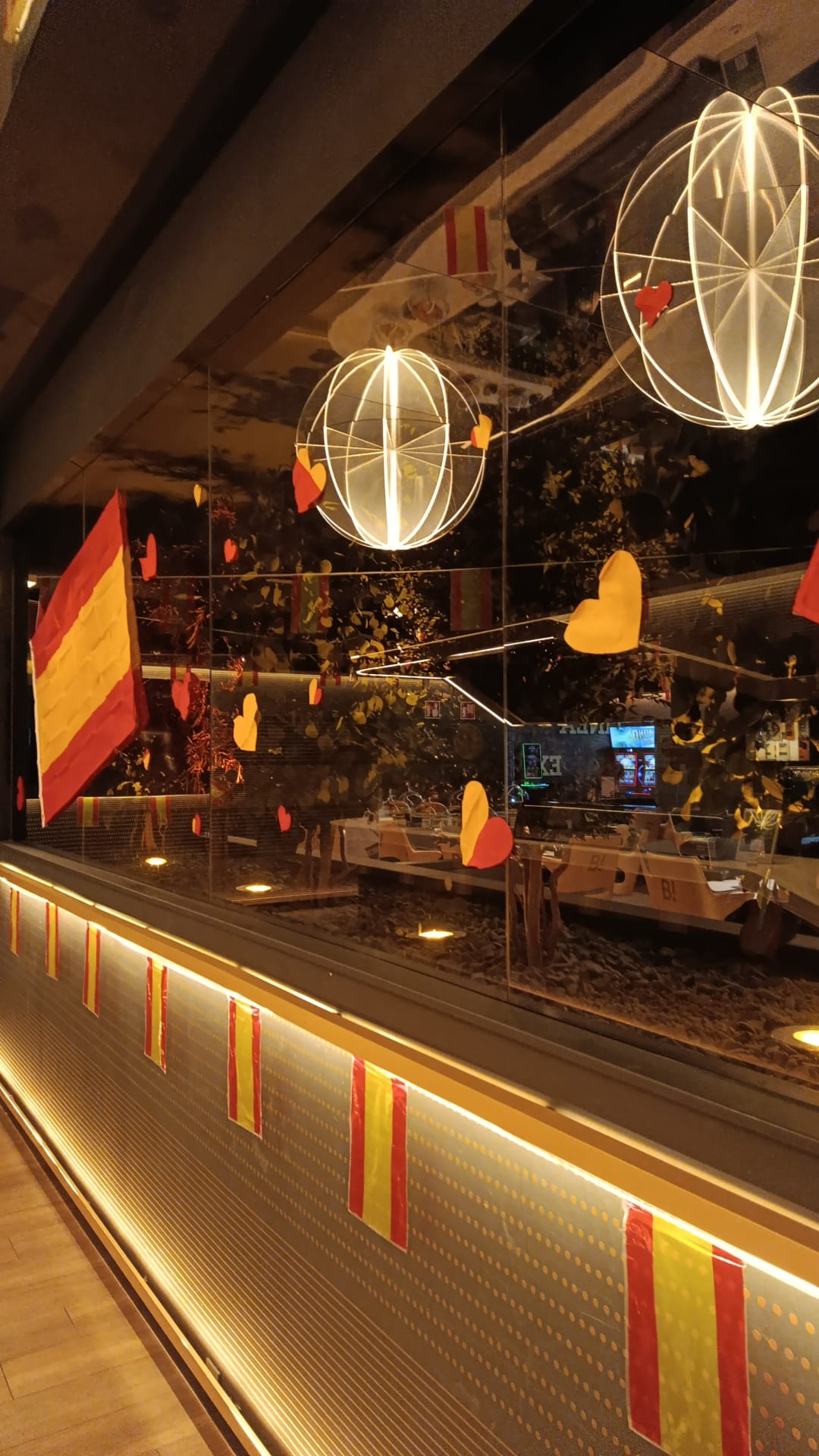 Orenes Bingos celebra el Día de la Hispanidad con actividades temáticas en sus salas