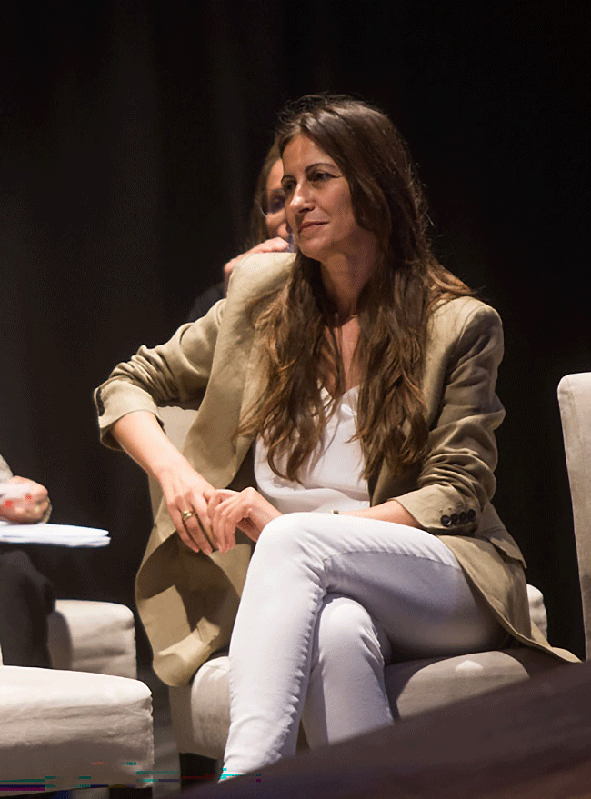 Yolanda Barqueros felicita al Club de Convergentes en su décimo aniversario y destaca la fuerza de las asociaciones