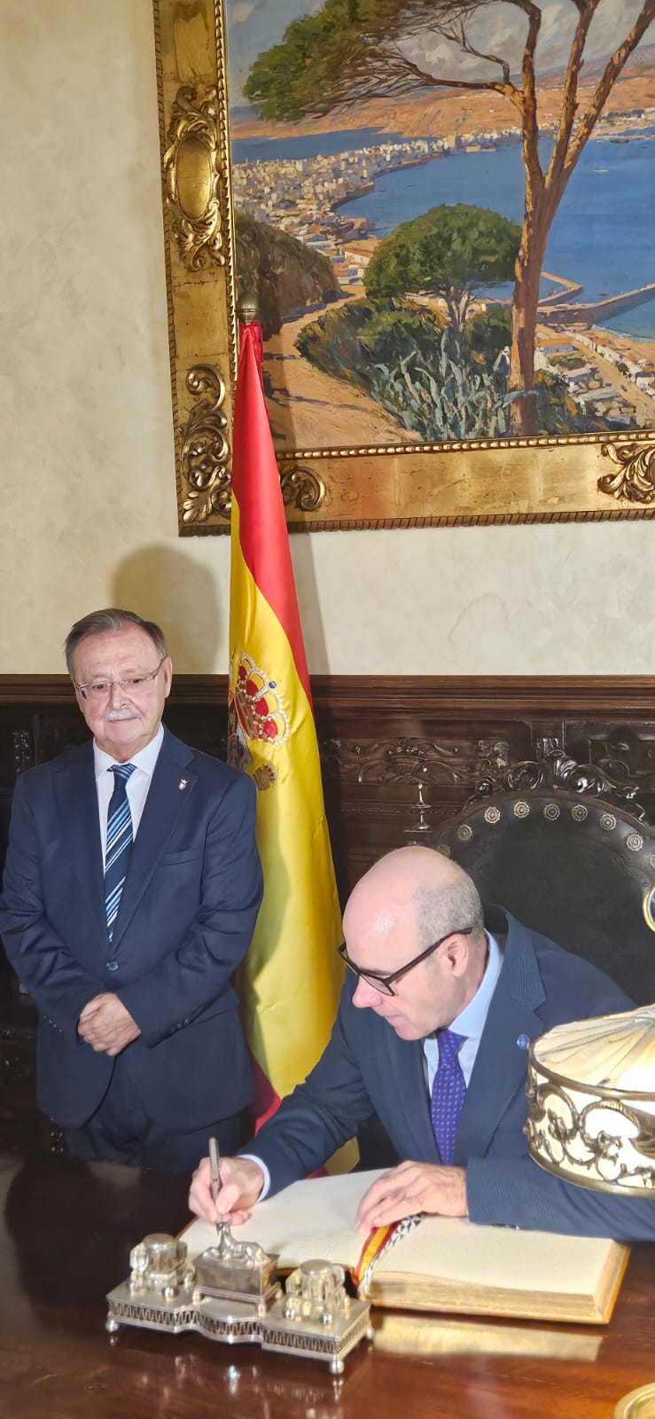 FOTOS DE UN SOLEMNE ACTO
Ceuta pisa el acelerador junto a la Universidad de Granada con la creación de la Cátedra CEUTA-IATEB en Inteligencia Artificial