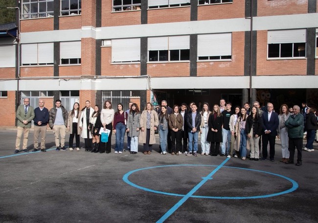 Automáticos Tineo llena Navelgas de talento universitario con la VII entrega de sus becas culturales  Meta descripción (ES):