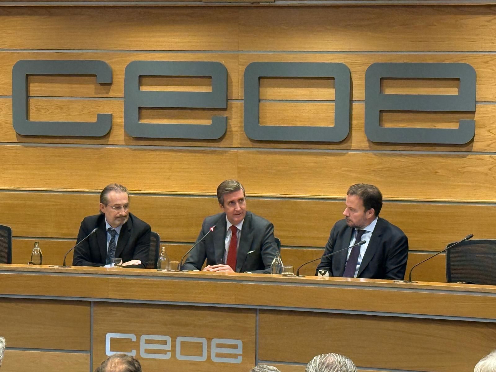 CEOE y ANESAR reafirman compromiso con seguridad jurídica y diálogo