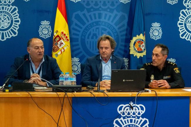 El comisario Félix López Rivera clausura la V Jornada de Integridad en el complejo policial de Canillas