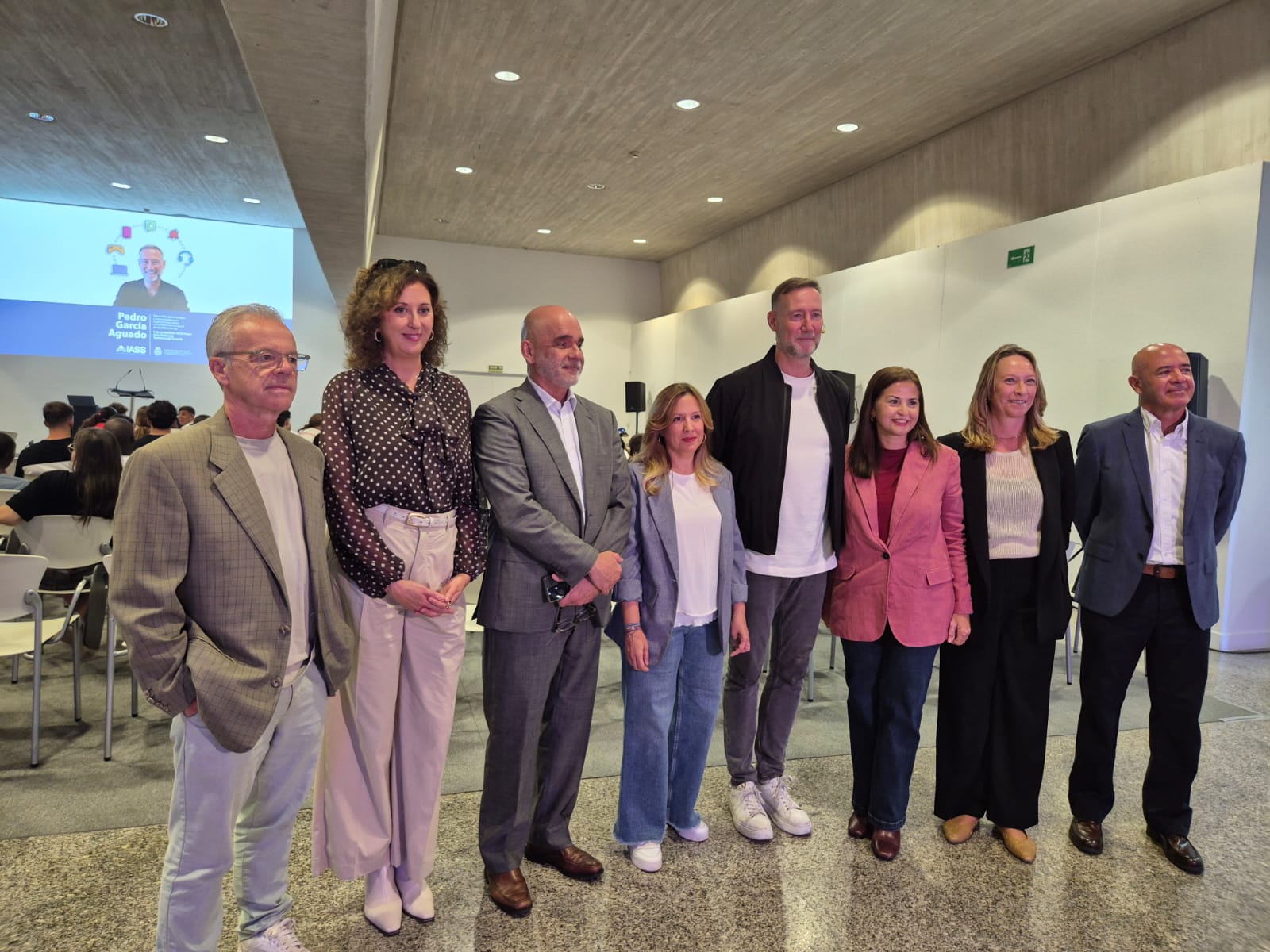 El proyecto FES reúne a más de 200 estudiantes en el Auditorio de Tenerife para promover el uso responsable de la tecnología