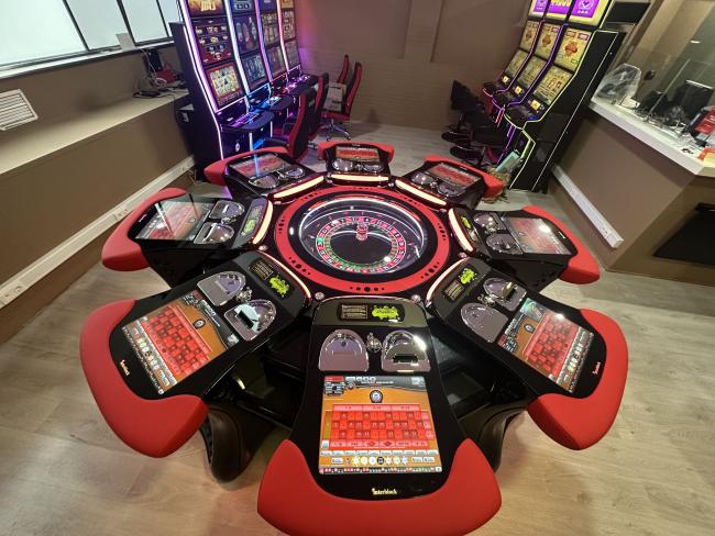 Interblock instala en Madrid la primera ruleta Organic 2+ de España en el salón Luckia de José Lázaro Galdiano