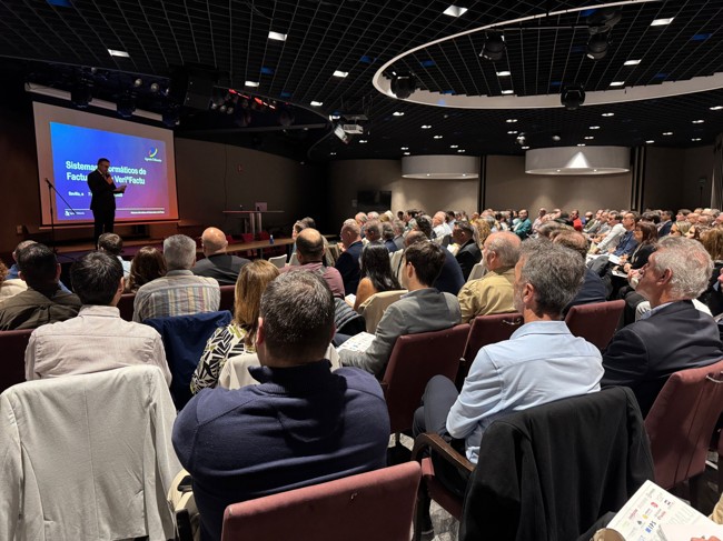 Más de 200 empresarios andaluces asisten a la jornada de ANMARE sobre la inminente implantación del sistema VERIFACTU
FOTOS