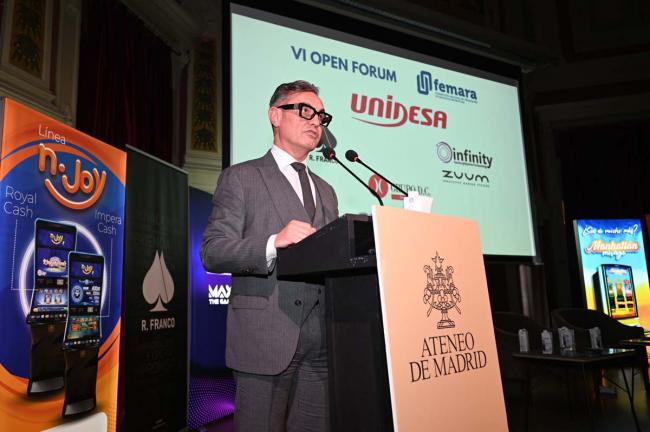 Manuel Fernández, durante el último OPEN FÓRUM celebrado en el Ateneo de Madrid en febrero de 2025