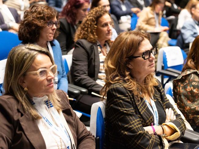 SEGUNDA GALERÍA DE FOTOS 
La charlas de la primera tarde del Congreso de la DGOJ